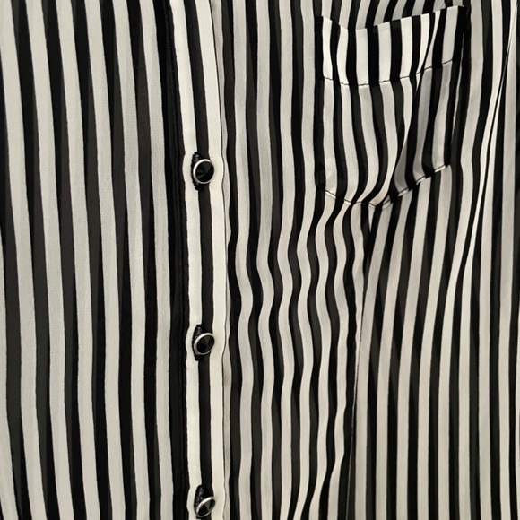 Guess black and white striped blouse - Picture 6 of 8